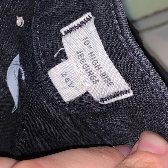 Madewell 10” High Rise Distressed Button Fly Skinny Ankle Black Jeans  Size 26P - Picture 7 of 9